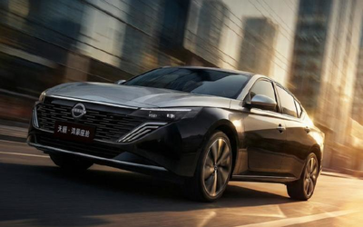 天籁·鸿蒙座舱首次OTA推送 同级唯一MoLA大模型加持