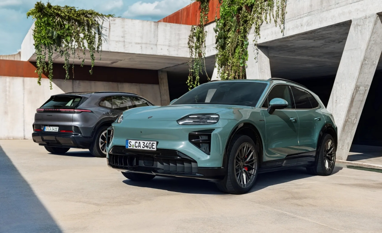 国际车企电动化退潮：700亿美元减值背后，谁在踩刹车？