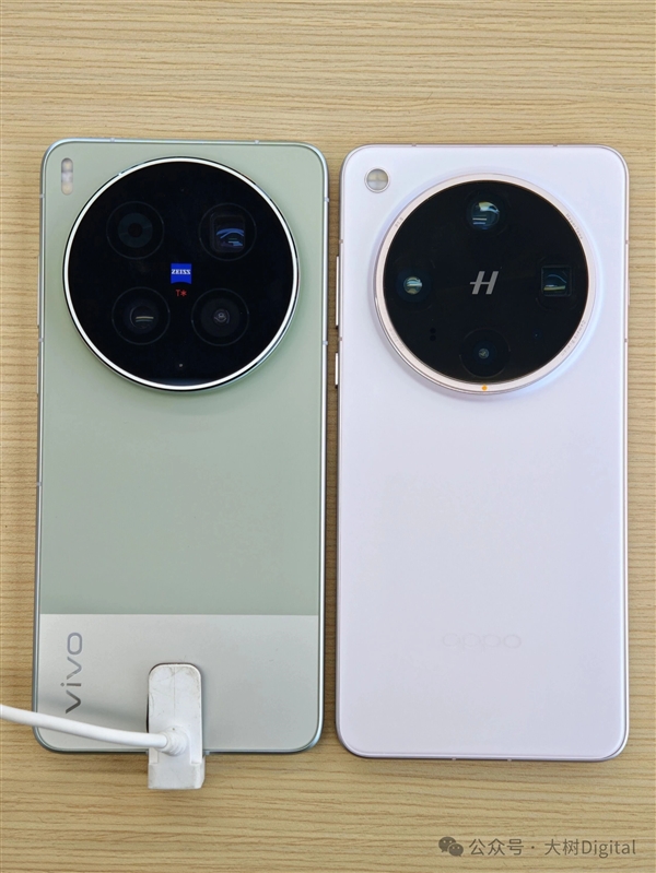 vivo X300 Ultra真机实拍：双拼色+大圆Deco 相机感十足