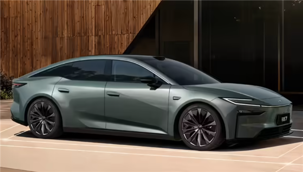 14.78万起！广汽丰田铂智7上市：华为电机+鸿蒙座舱+小米生态