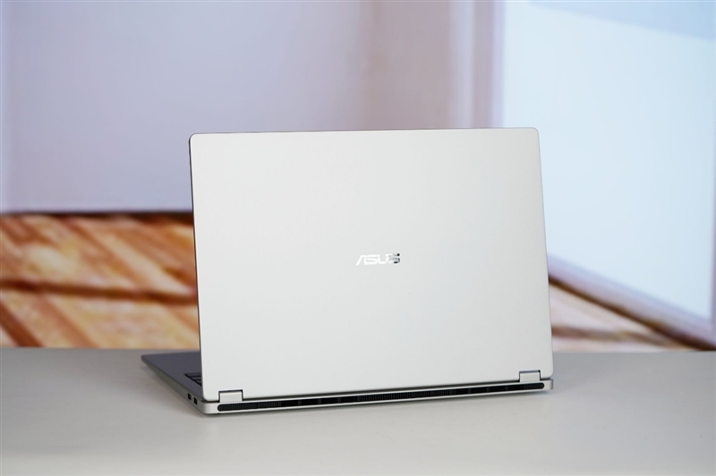 性能最强的锐龙AI 9 H 465轻薄本！华硕无畏Pro16锐龙版2026评测