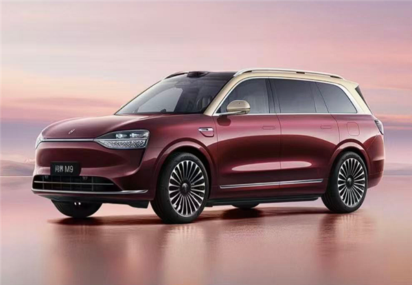 车圈儿逆袭典范!赛力斯2025年营收创新高:净利润近60亿元